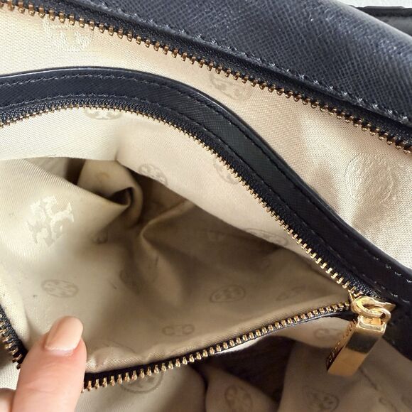 Tory Burch Black Robinson Saffiano Leather Satchel Handbag Purse **READ - Picture 11 of 16